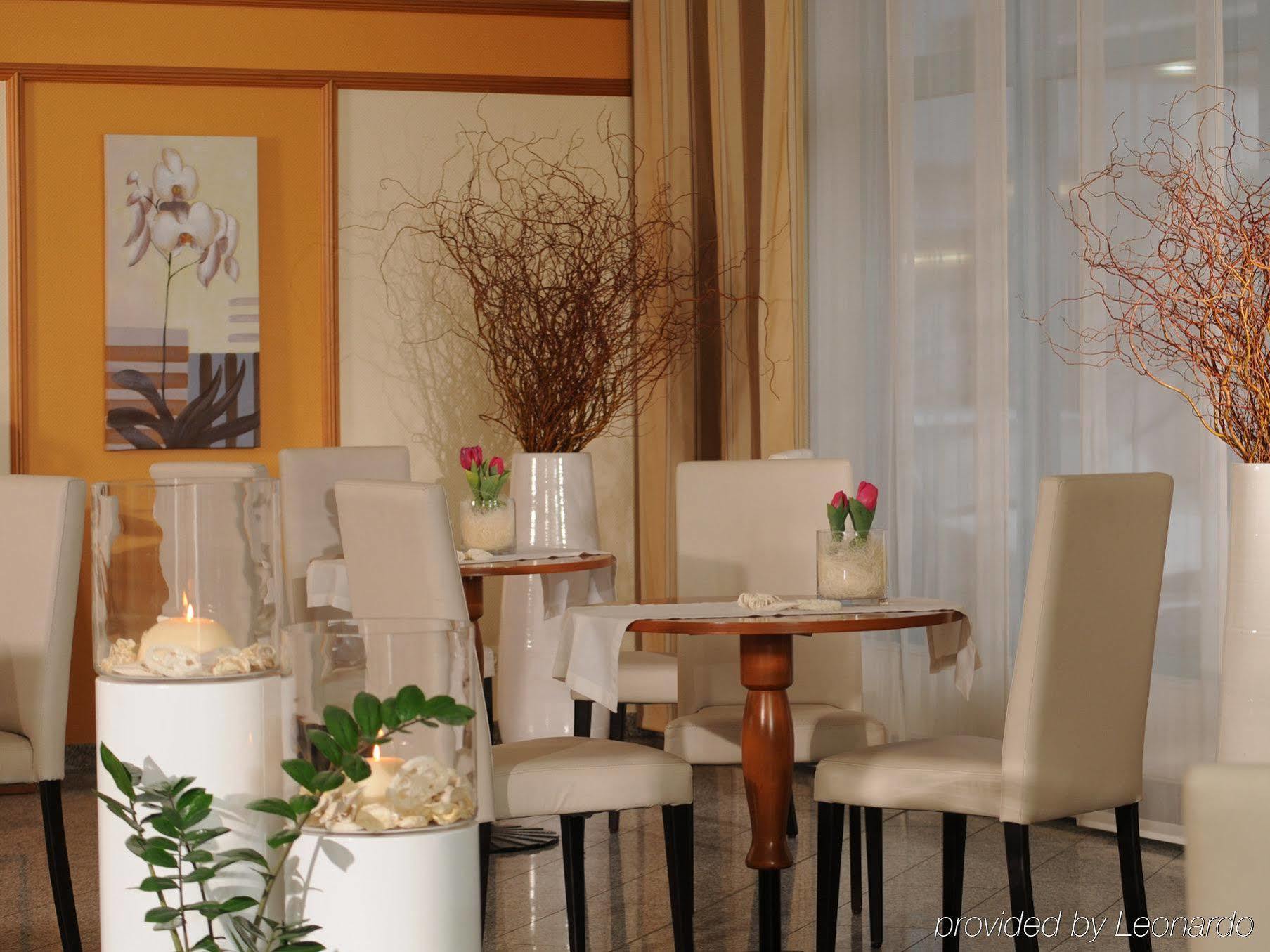 Residenz Oberhausen 3*